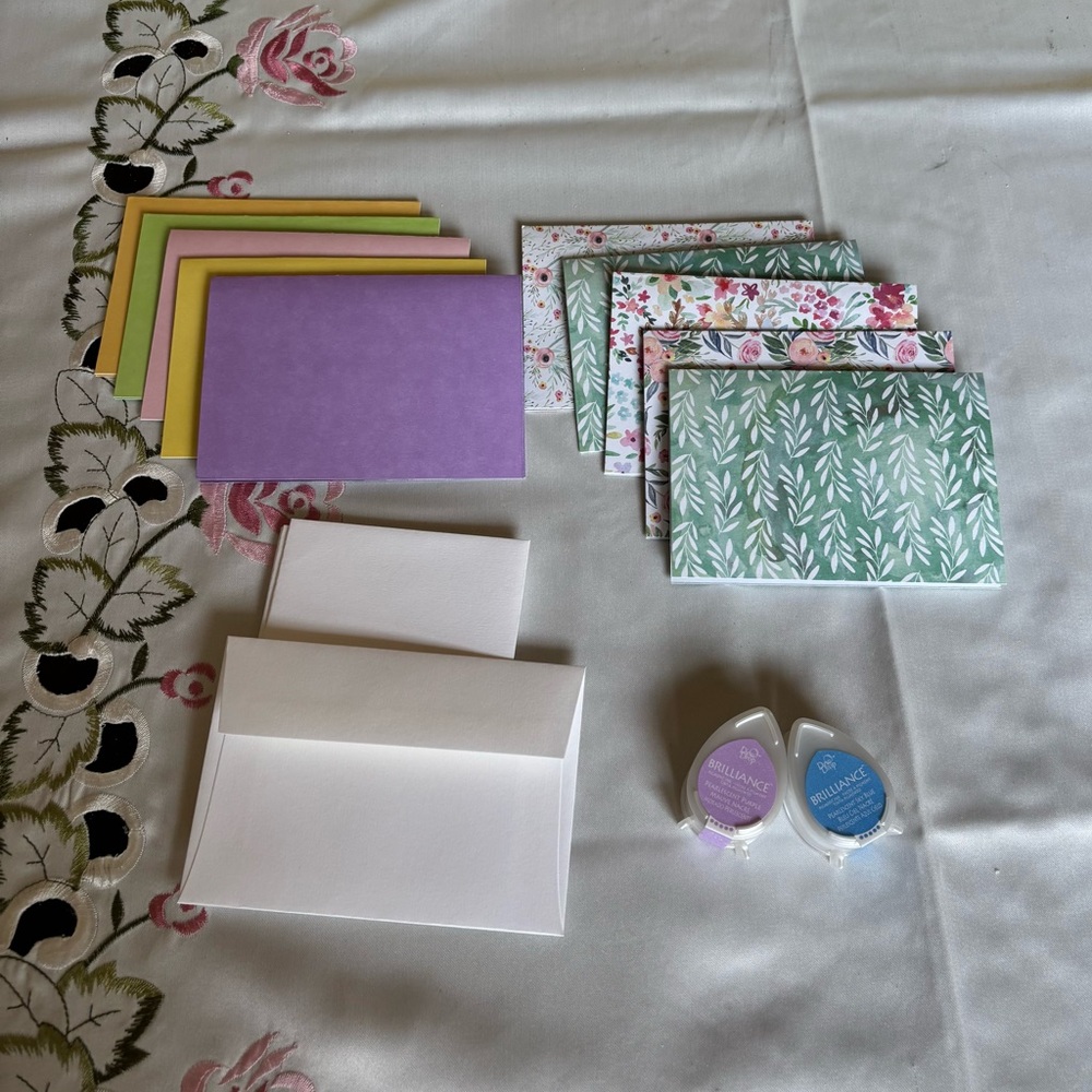 Stamping starter set-10 cards and envelopes with 2 ink pads